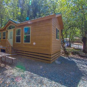 One-Bedroom Cabin
